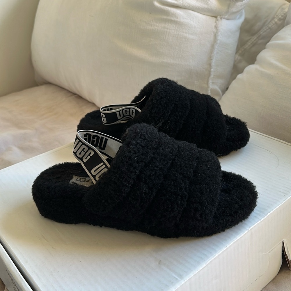 UGG Fluff Yeah Slide in Black
